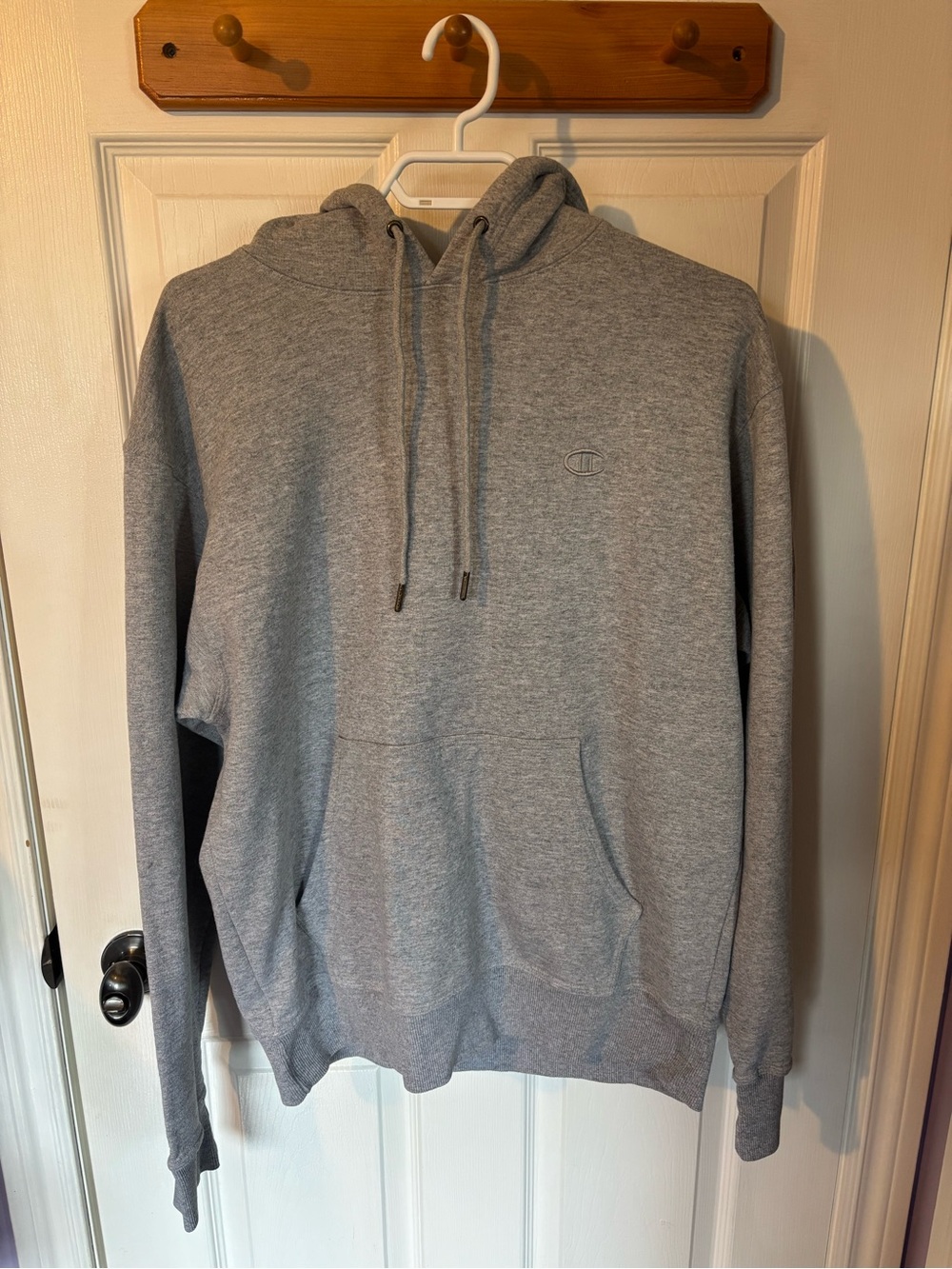 Grey men’s champion hoodie